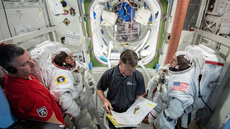 Astronauts Train for the Boeing Crew Flight Test