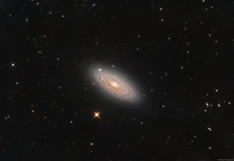 螺旋星系NGC 2841