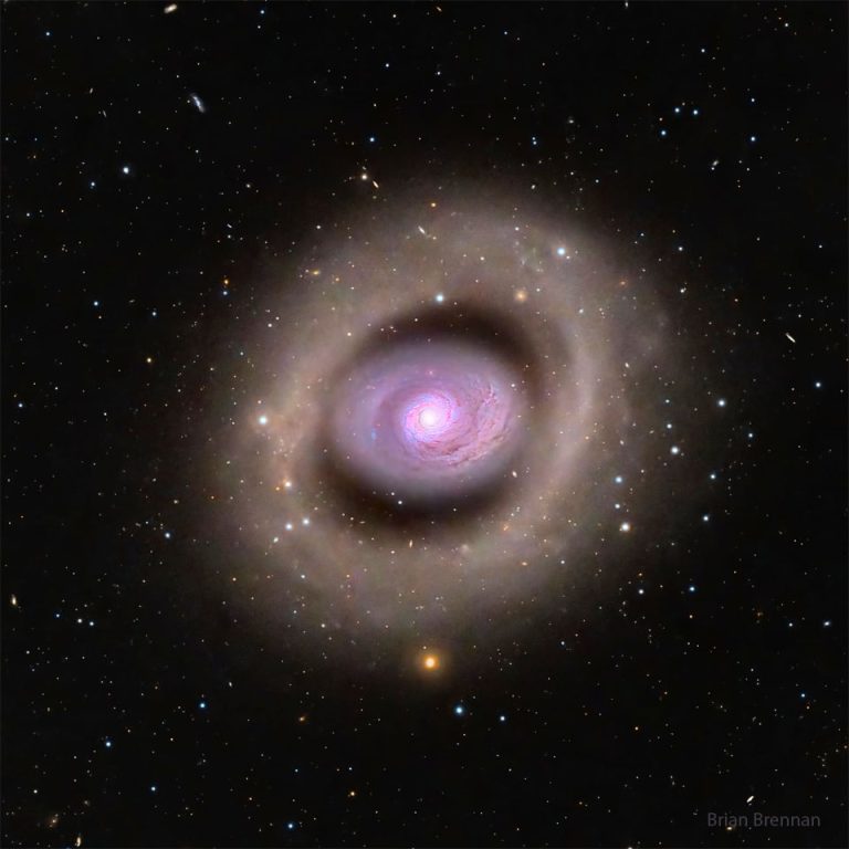 M94: 双环星系