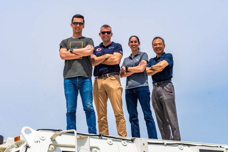 NASA的SpaceX Crew-7机组成员为他们的任务做准备